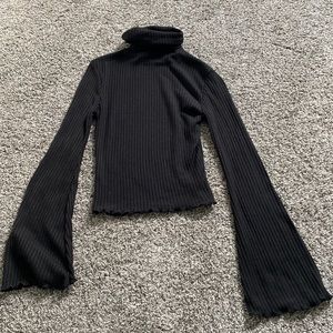 SHEIN black turtle neck with flared sleeves Size Small